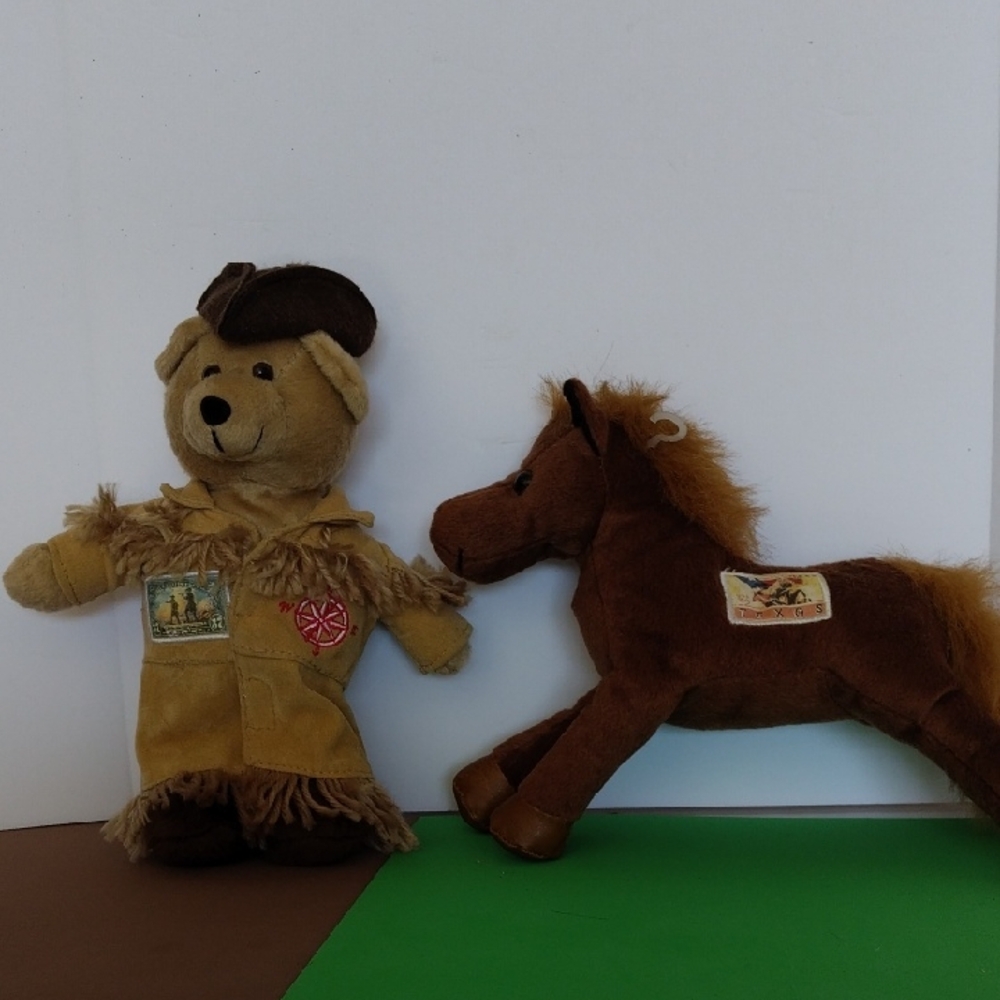 2002 USPS Stamp Lewis & Clark Bear & Texas Stamp Horse Pair